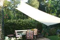 Voile ombrage rectangulaire 4 x 3 m en polyester ivoire - Stores  imperm�abilis�s avec kit de fixation