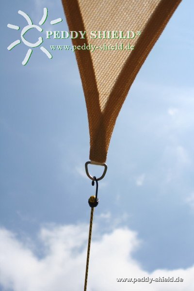 {{ txt_montage }} - Voile d'ombrage triangulaire 3.60 m, ajoure, sable