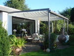 Voiles solaires pour pergola, mone sous un toit en polycarbonate